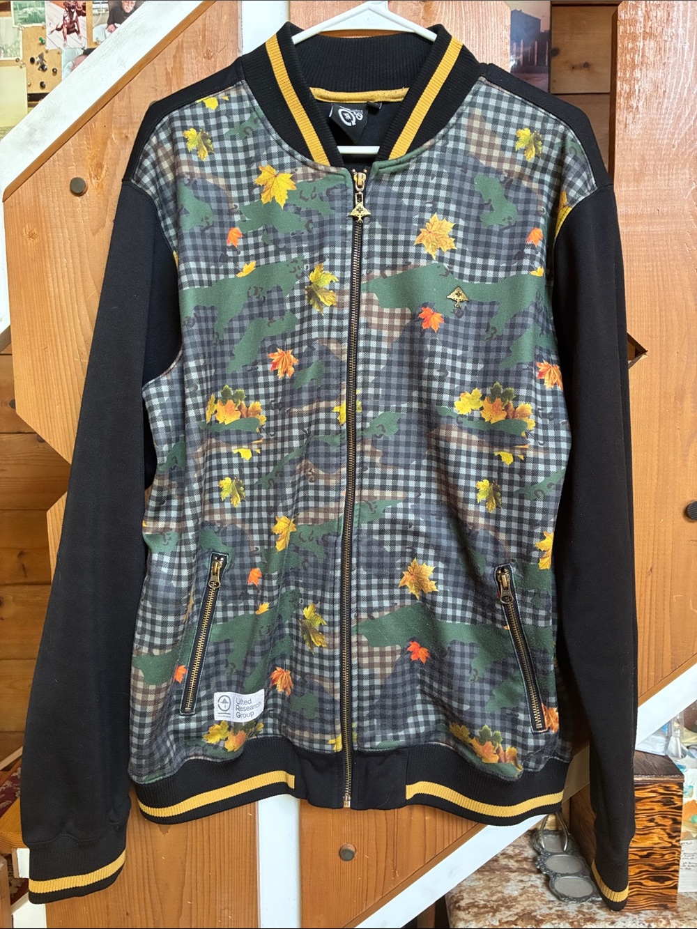 Lrg Men's Black & Green Fall Camo Bomber Jacket